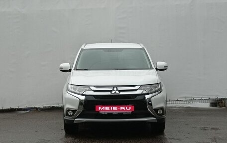 Mitsubishi Outlander III рестайлинг 3, 2016 год, 2 150 000 рублей, 2 фотография