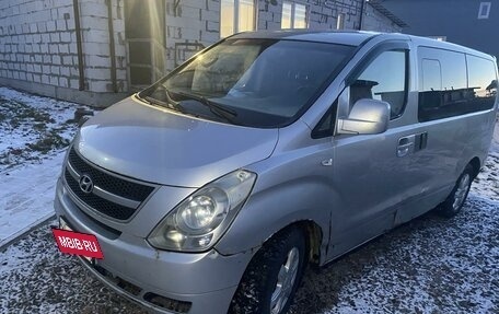 Hyundai Grand Starex Grand Starex I рестайлинг 2, 2008 год, 910 000 рублей, 8 фотография