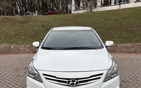 Hyundai Solaris II рестайлинг, 2015 год, 1 250 000 рублей, 3 фотография