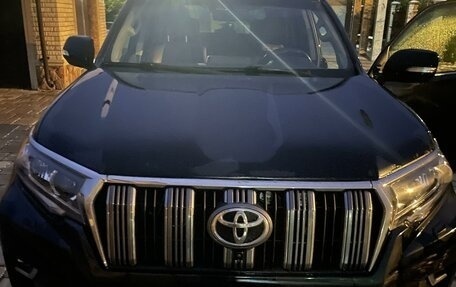 Toyota Land Cruiser Prado 150 рестайлинг 2, 2018 год, 5 950 000 рублей, 1 фотография