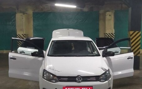 Volkswagen Polo VI (EU Market), 2013 год, 750 000 рублей, 10 фотография