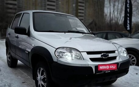 Chevrolet Niva I рестайлинг, 2013 год, 640 000 рублей, 2 фотография