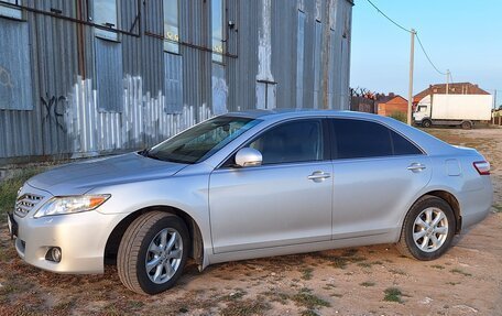 Toyota Camry, 2011 год, 1 920 000 рублей, 2 фотография