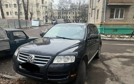 Volkswagen Touareg III, 2004 год, 710 000 рублей, 1 фотография