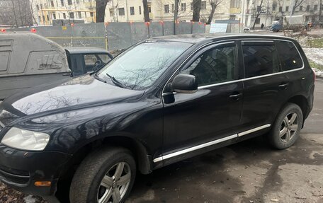 Volkswagen Touareg III, 2004 год, 710 000 рублей, 2 фотография