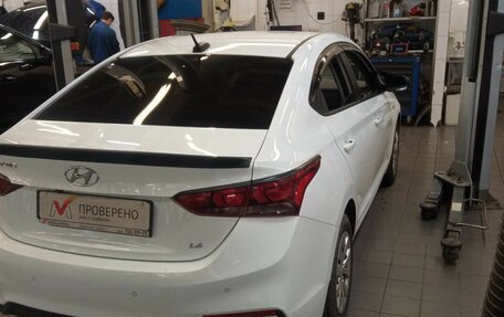 Hyundai Solaris II рестайлинг, 2017 год, 1 180 000 рублей, 4 фотография