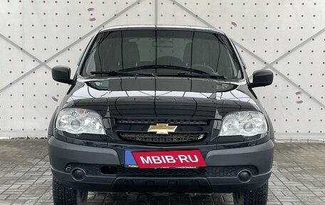 Chevrolet Niva I рестайлинг, 2018 год, 950 000 рублей, 3 фотография