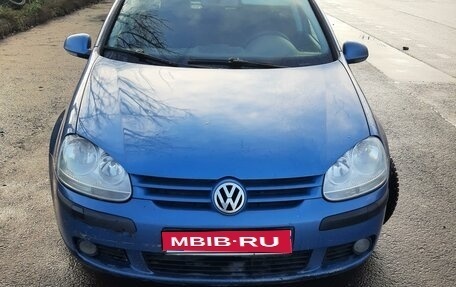 Volkswagen Golf V, 2004 год, 510 000 рублей, 1 фотография