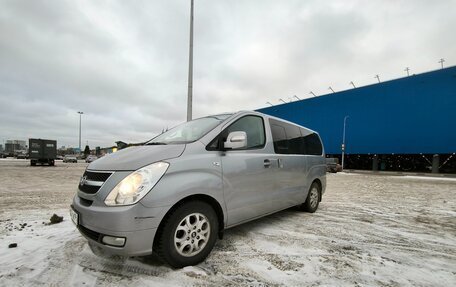 Hyundai Grand Starex Grand Starex I рестайлинг 2, 2012 год, 1 800 000 рублей, 3 фотография