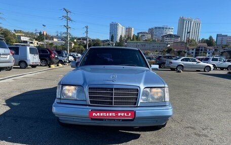 Mercedes-Benz W124, 1993 год, 850 000 рублей, 2 фотография