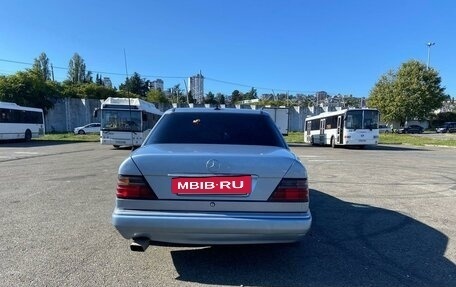 Mercedes-Benz W124, 1993 год, 850 000 рублей, 4 фотография