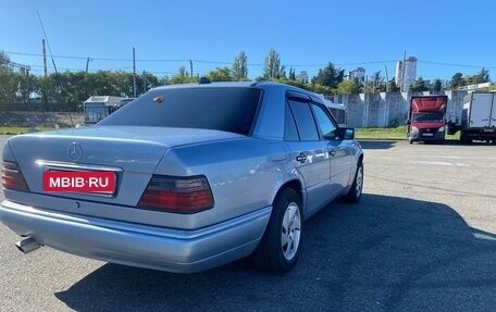 Mercedes-Benz W124, 1993 год, 850 000 рублей, 5 фотография