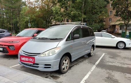 Toyota Estima III рестайлинг -2, 2000 год, 600 000 рублей, 13 фотография