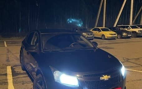 Chevrolet Cruze II, 2009 год, 600 000 рублей, 4 фотография