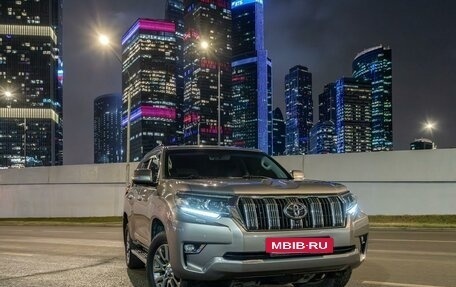 Toyota Land Cruiser Prado 150 рестайлинг 2, 2018 год, 5 550 000 рублей, 12 фотография