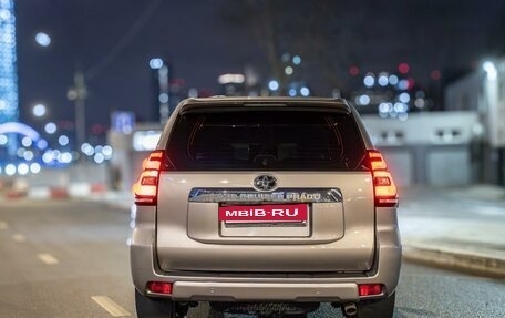 Toyota Land Cruiser Prado 150 рестайлинг 2, 2018 год, 5 550 000 рублей, 7 фотография