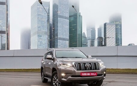 Toyota Land Cruiser Prado 150 рестайлинг 2, 2018 год, 5 550 000 рублей, 15 фотография