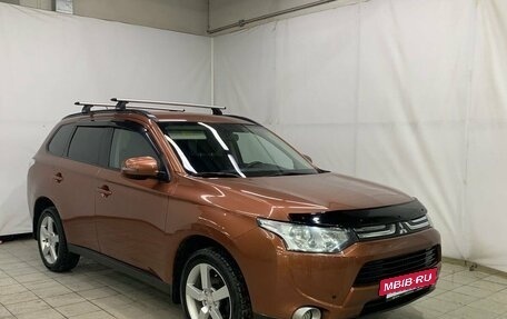 Mitsubishi Outlander III рестайлинг 3, 2012 год, 1 500 000 рублей, 3 фотография