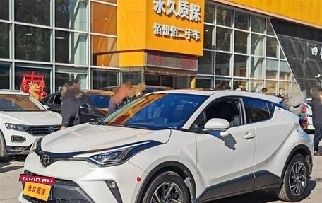 Toyota C-HR I рестайлинг, 2022 год, 2 290 007 рублей, 9 фотография