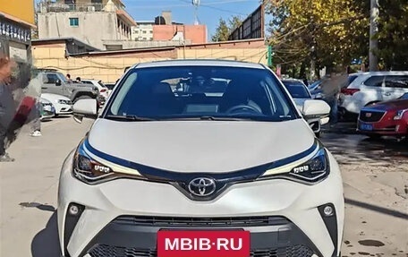 Toyota C-HR I рестайлинг, 2022 год, 2 290 007 рублей, 13 фотография