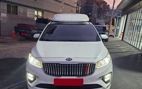 KIA Carnival III, 2020 год, 2 419 000 рублей, 2 фотография