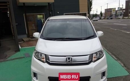 Honda Freed I, 2016 год, 940 000 рублей, 2 фотография