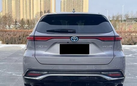 Toyota Venza, 2021 год, 3 119 000 рублей, 5 фотография