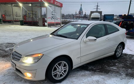 Mercedes-Benz CLC-Класс, 2009 год, 1 050 000 рублей, 2 фотография