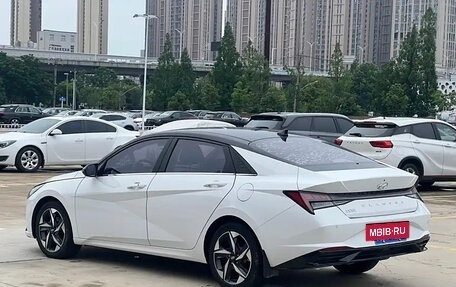 Hyundai Elantra, 2022 год, 1 490 000 рублей, 6 фотография