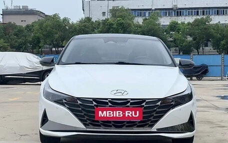 Hyundai Elantra, 2022 год, 1 490 000 рублей, 2 фотография