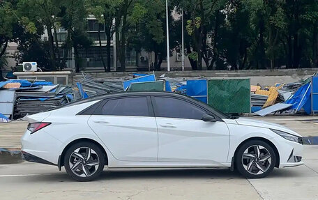 Hyundai Elantra, 2022 год, 1 490 000 рублей, 7 фотография