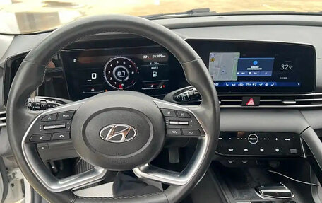 Hyundai Elantra, 2022 год, 1 490 000 рублей, 11 фотография