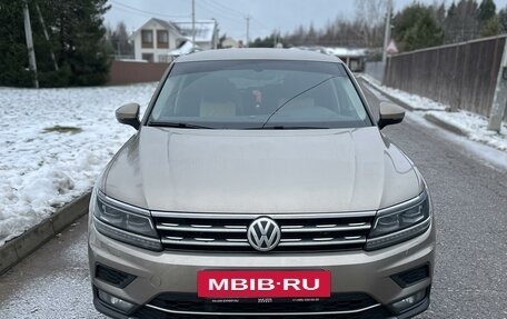 Volkswagen Tiguan II, 2017 год, 3 450 000 рублей, 3 фотография