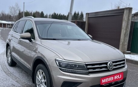 Volkswagen Tiguan II, 2017 год, 3 450 000 рублей, 2 фотография