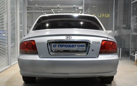 Hyundai Sonata IV рестайлинг, 2011 год, 650 000 рублей, 3 фотография