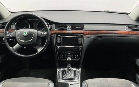 Skoda Superb III рестайлинг, 2013 год, 1 050 000 рублей, 17 фотография