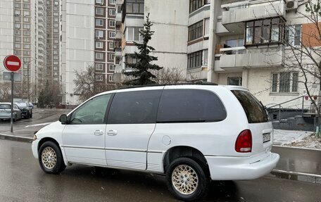 Chrysler Town & Country III, 1998 год, 420 000 рублей, 5 фотография