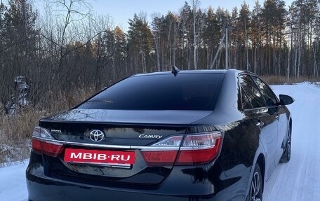 Toyota Camry, 2017 год, 2 850 000 рублей, 3 фотография