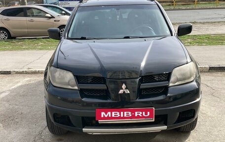 Mitsubishi Outlander III рестайлинг 3, 2003 год, 585 000 рублей, 3 фотография