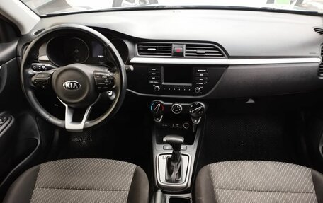 KIA Rio IV, 2018 год, 1 599 000 рублей, 9 фотография