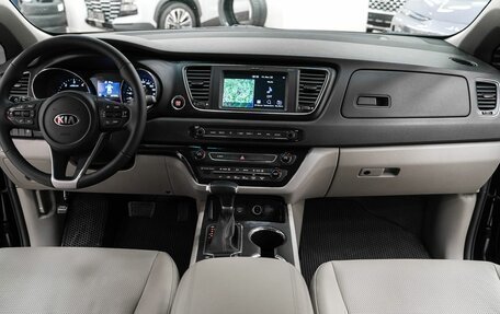 KIA Carnival III, 2019 год, 2 899 000 рублей, 18 фотография