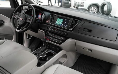 KIA Carnival III, 2019 год, 2 899 000 рублей, 20 фотография