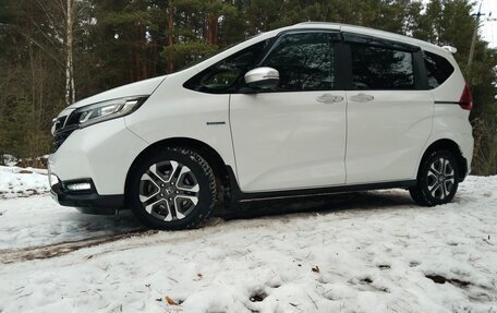 Honda Freed II, 2019 год, 1 980 000 рублей, 2 фотография