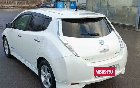 Nissan Leaf I, 2015 год, 1 230 000 рублей, 2 фотография