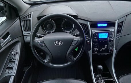 Hyundai Sonata VI, 2011 год, 949 000 рублей, 9 фотография