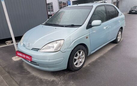 Toyota Prius IV XW50, 1998 год, 340 000 рублей, 2 фотография