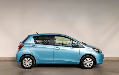 Toyota Vitz, 2014 год, 990 000 рублей, 4 фотография