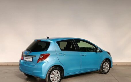 Toyota Vitz, 2014 год, 990 000 рублей, 5 фотография