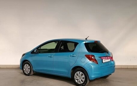 Toyota Vitz, 2014 год, 990 000 рублей, 7 фотография