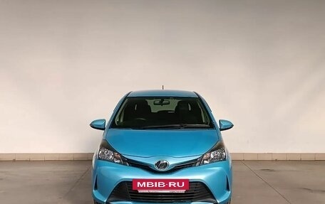 Toyota Vitz, 2014 год, 990 000 рублей, 2 фотография